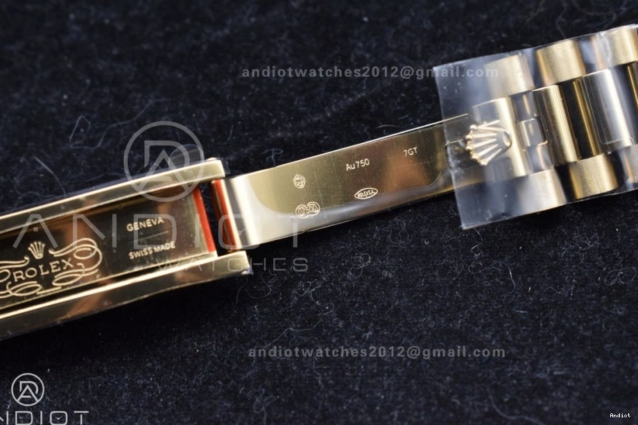 President Gain Markers Bracelet Roman DayDate Green on V A3255 904L Dial Weight GMF EasyMatch YG Steel 754 40 0707